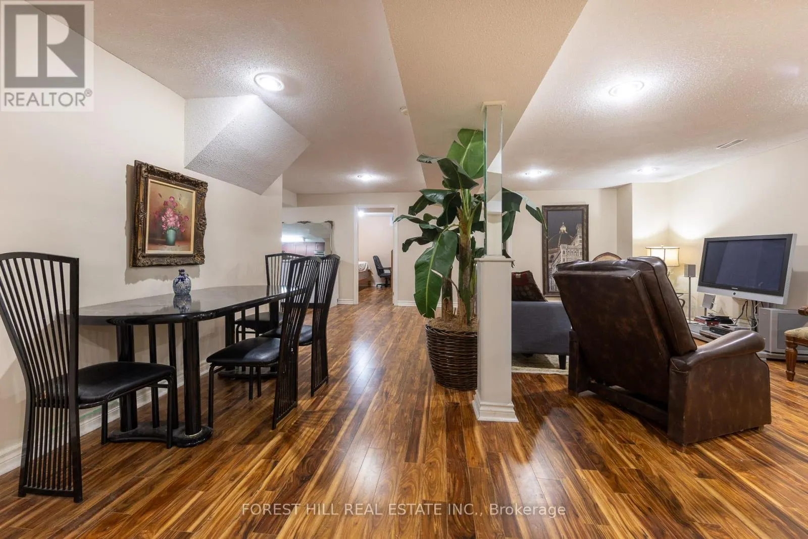 BSMT - 32 HAMILLS CRESCENT