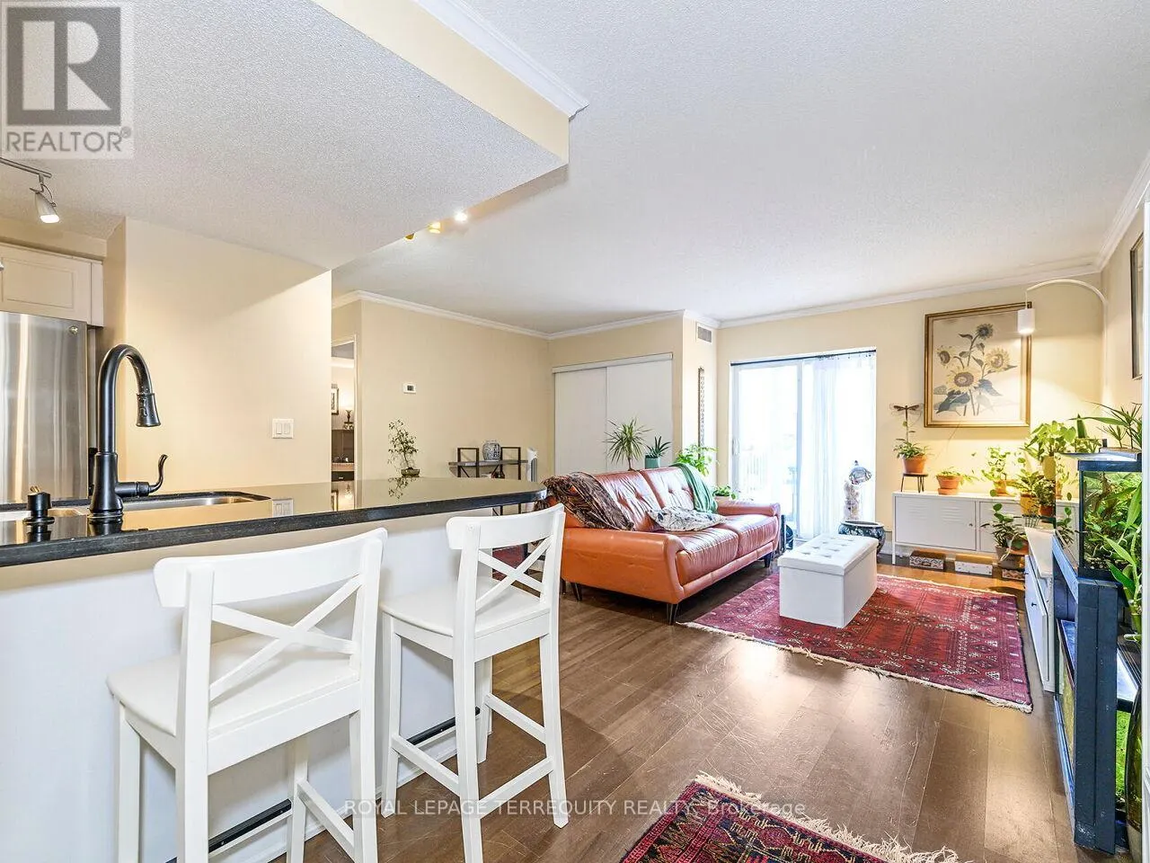 503 - 35 HUNT AVENUE