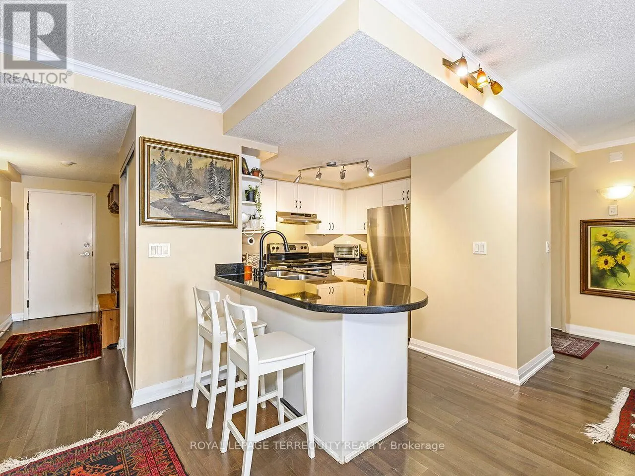 503 - 35 HUNT AVENUE
