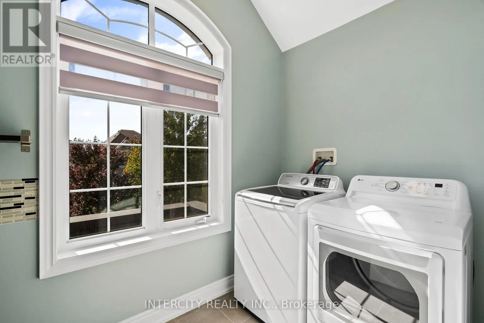 5 WILKE TRAIL