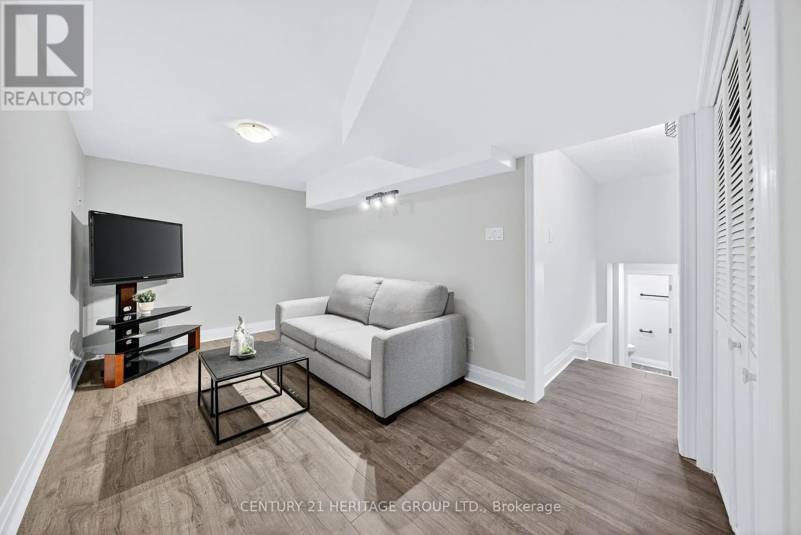 654 GIBNEY CRESCENT