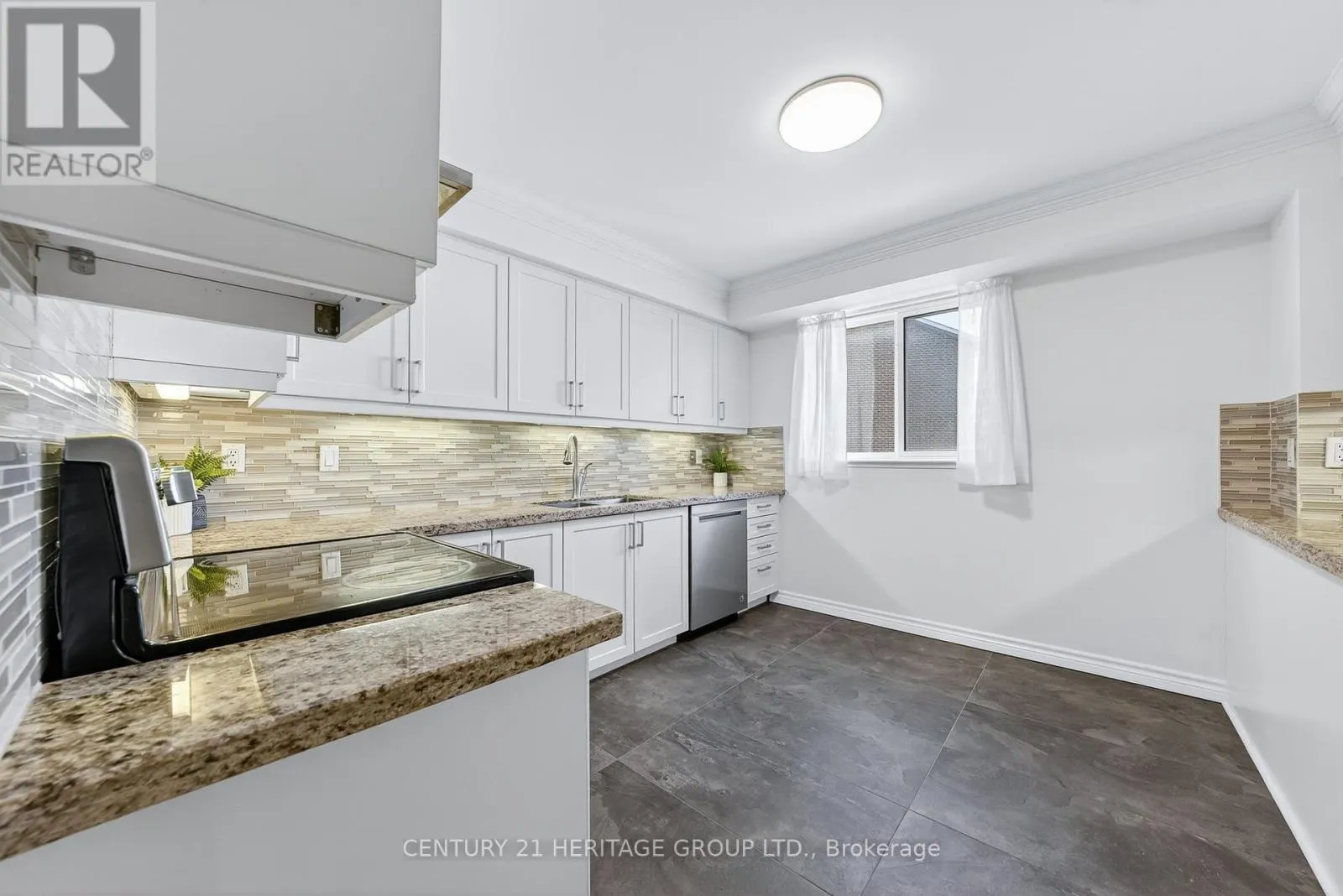 654 GIBNEY CRESCENT