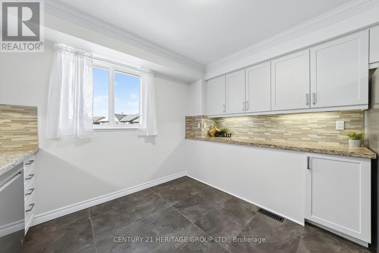 654 GIBNEY CRESCENT