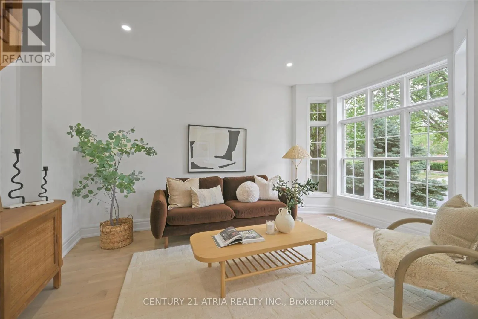 5 ANGUS GLEN BOULEVARD