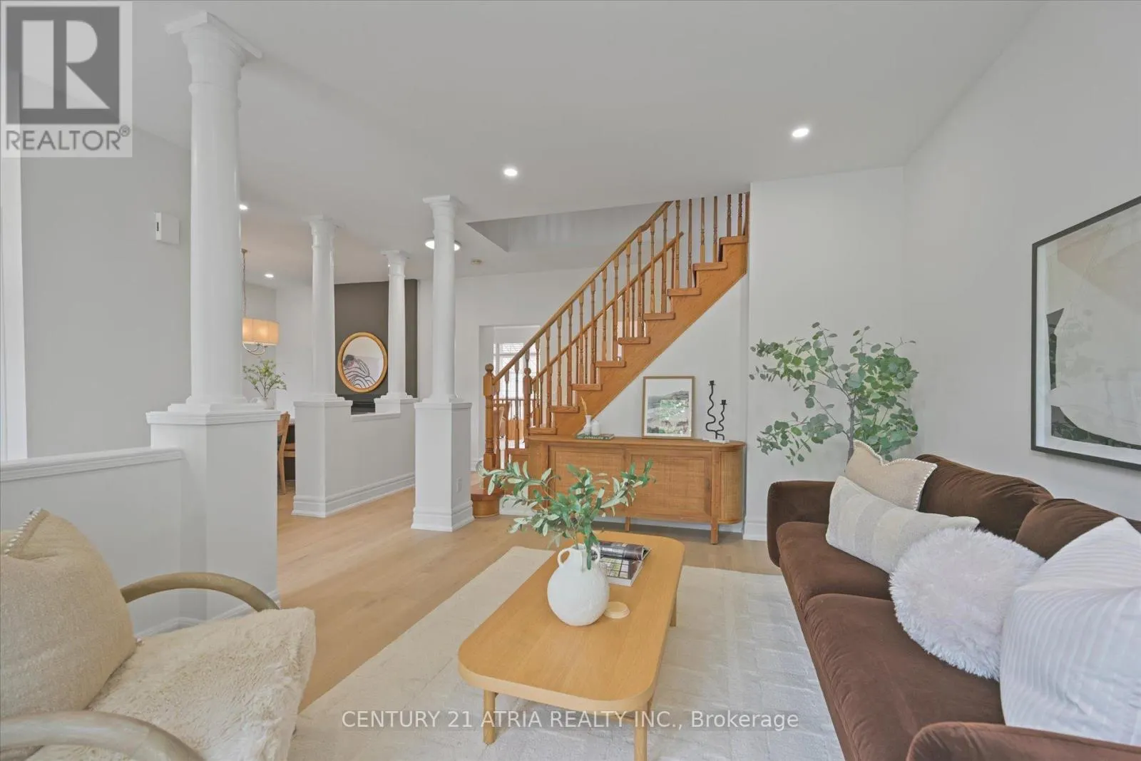 5 ANGUS GLEN BOULEVARD