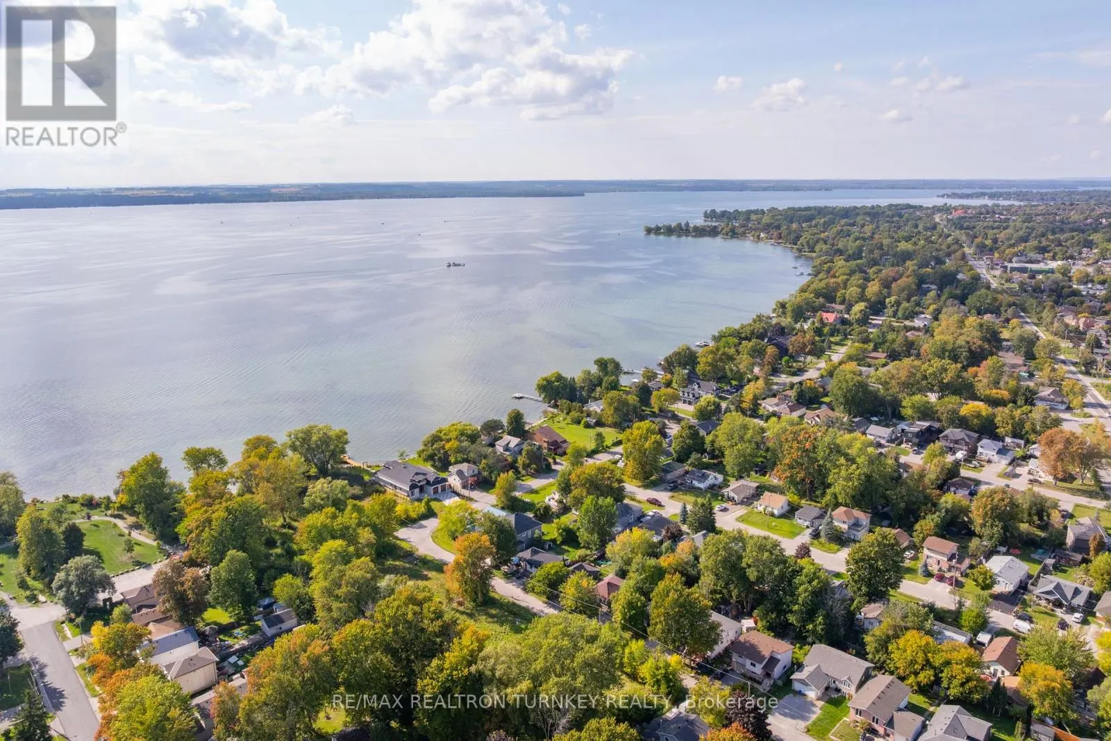 137 COOKS BAY DRIVE