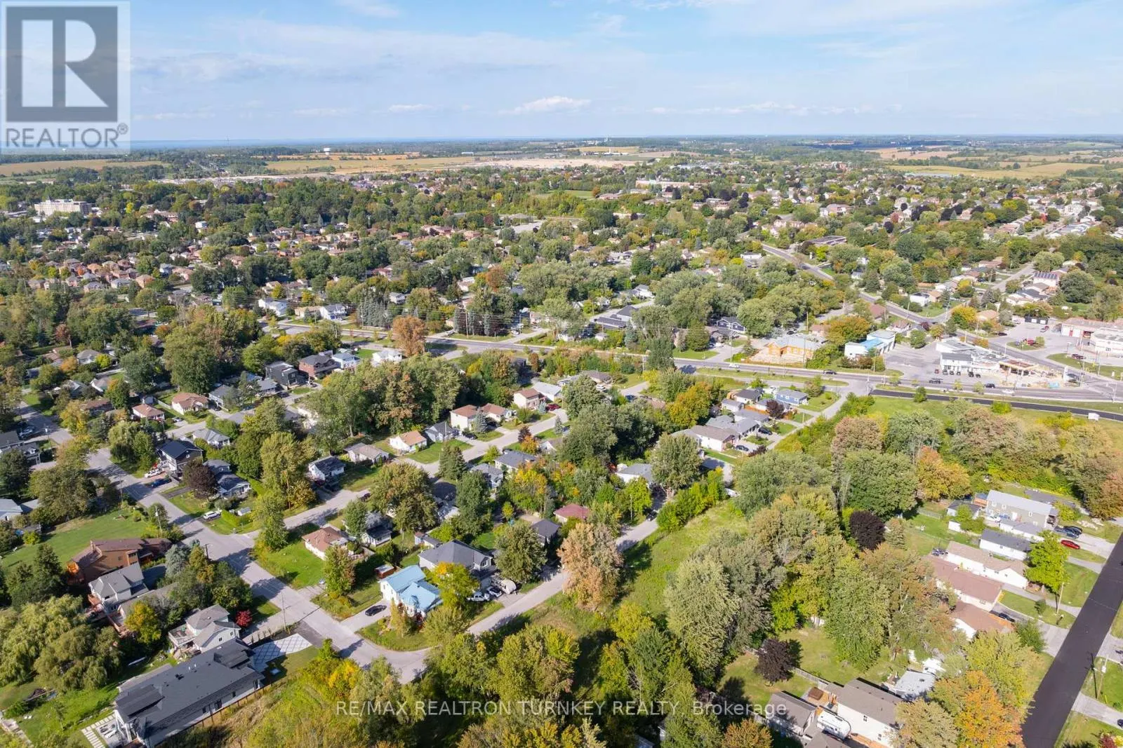 137 COOKS BAY DRIVE