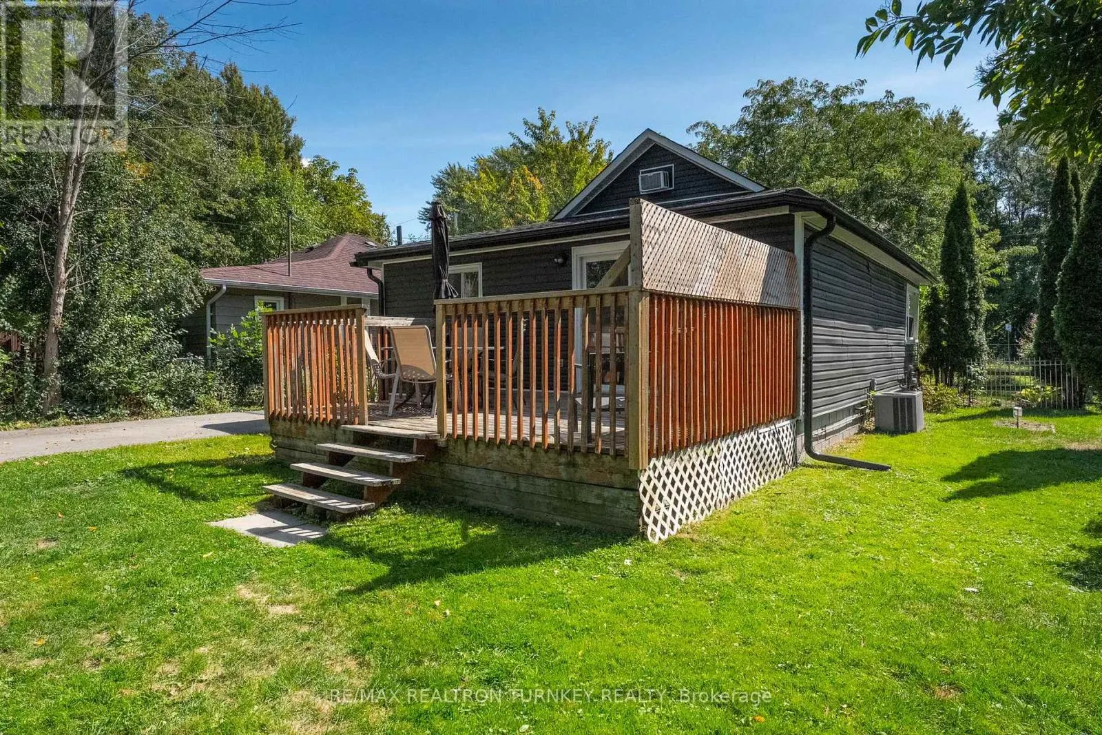 137 COOKS BAY DRIVE