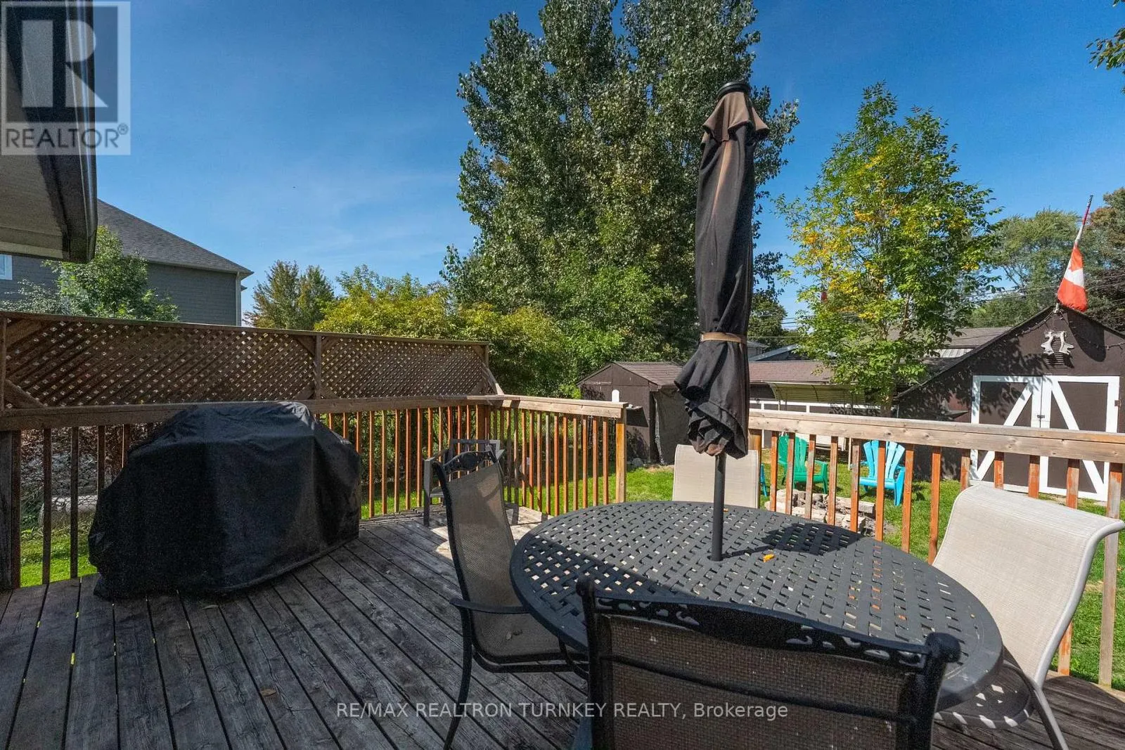 137 COOKS BAY DRIVE