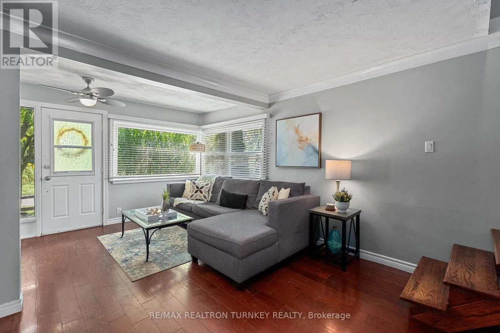 137 COOKS BAY DRIVE