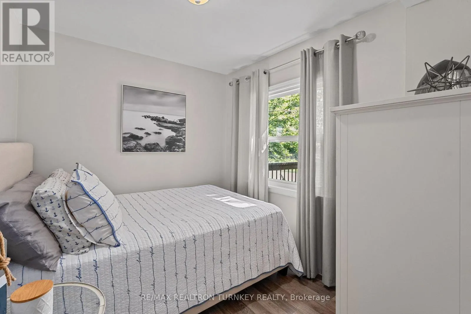 137 COOKS BAY DRIVE