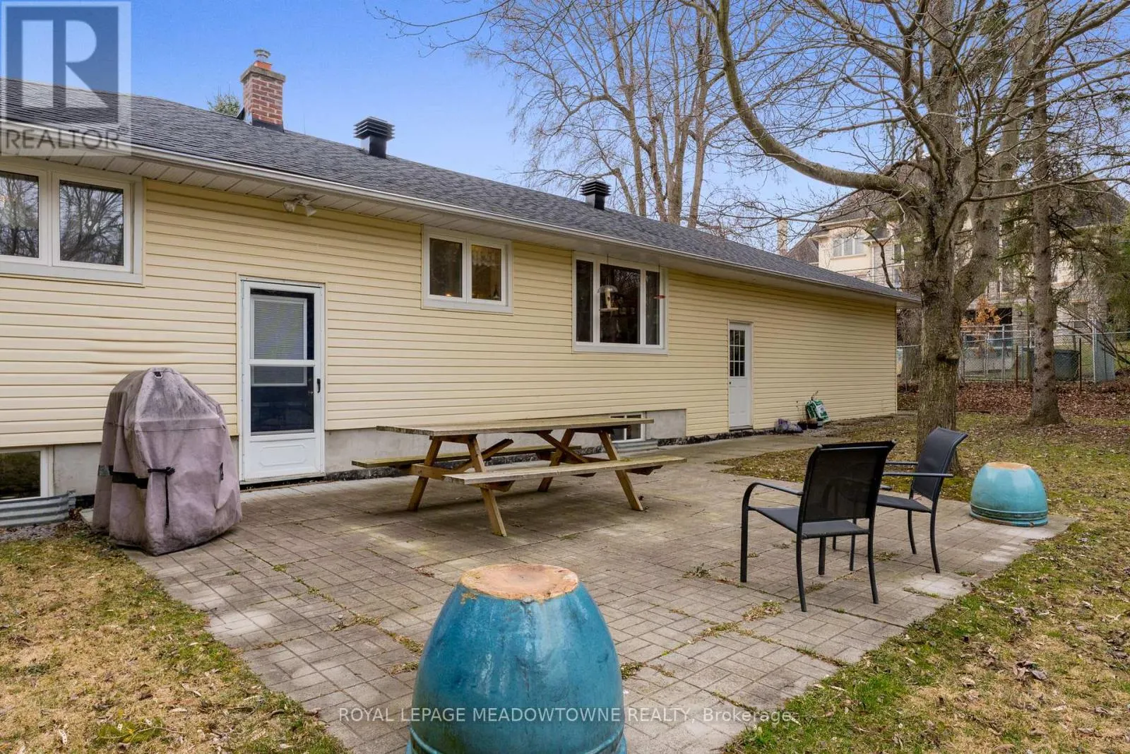 208 MARTIN STREET