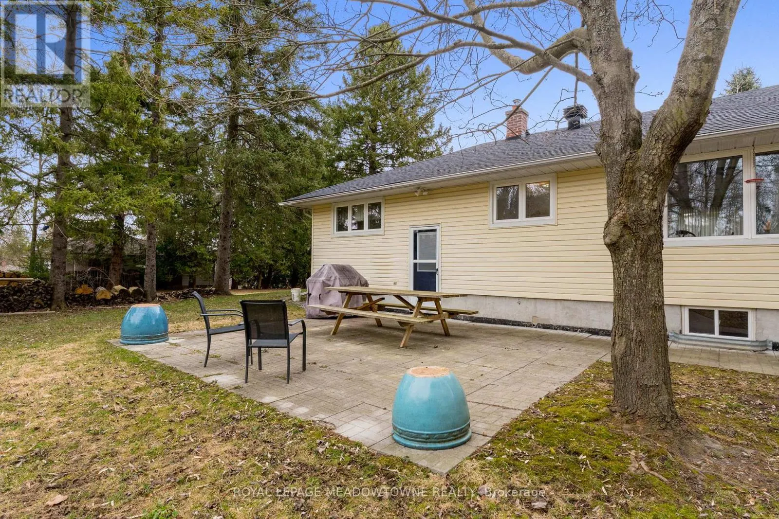 208 MARTIN STREET