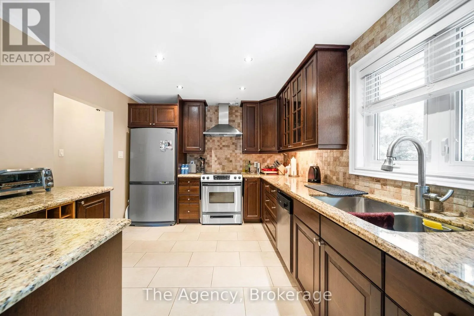4 HAWMAN AVENUE