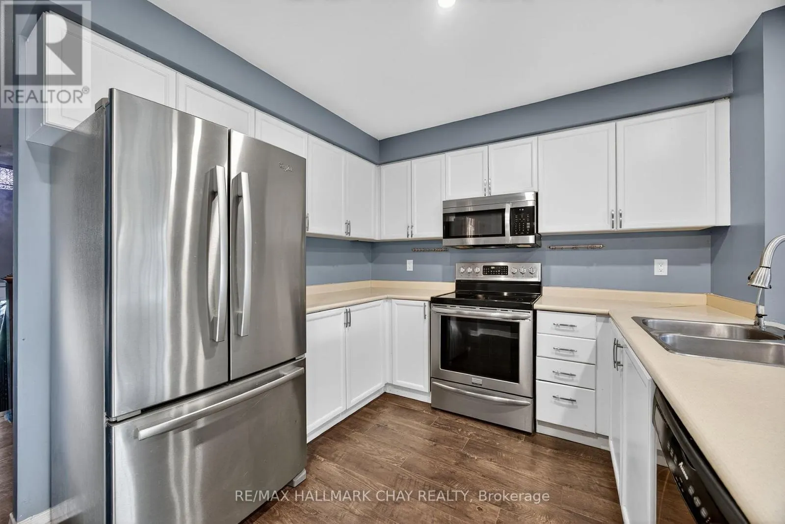 37 MCCARTHY CRESCENT
