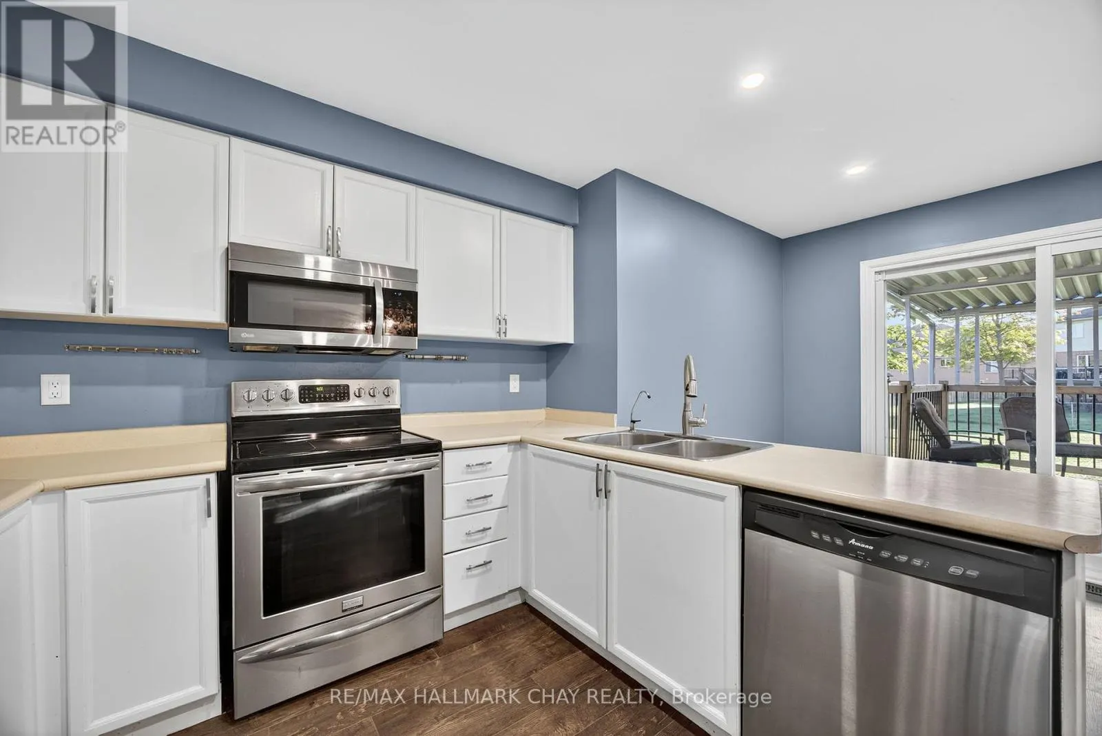 37 MCCARTHY CRESCENT