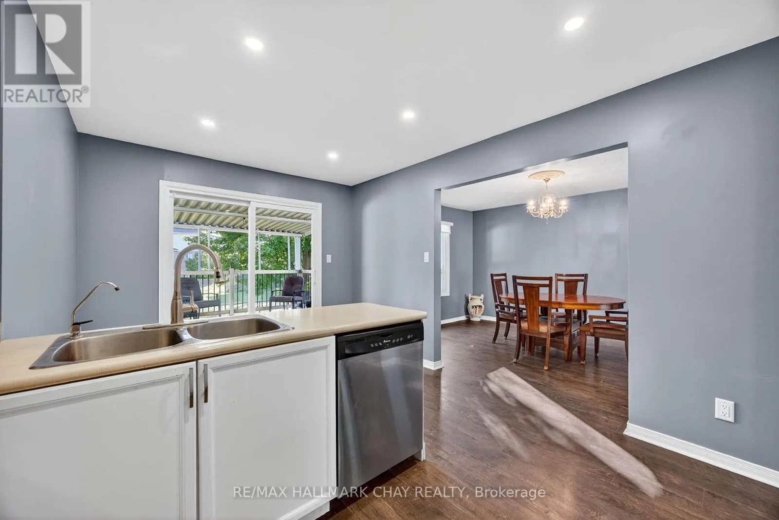 37 MCCARTHY CRESCENT