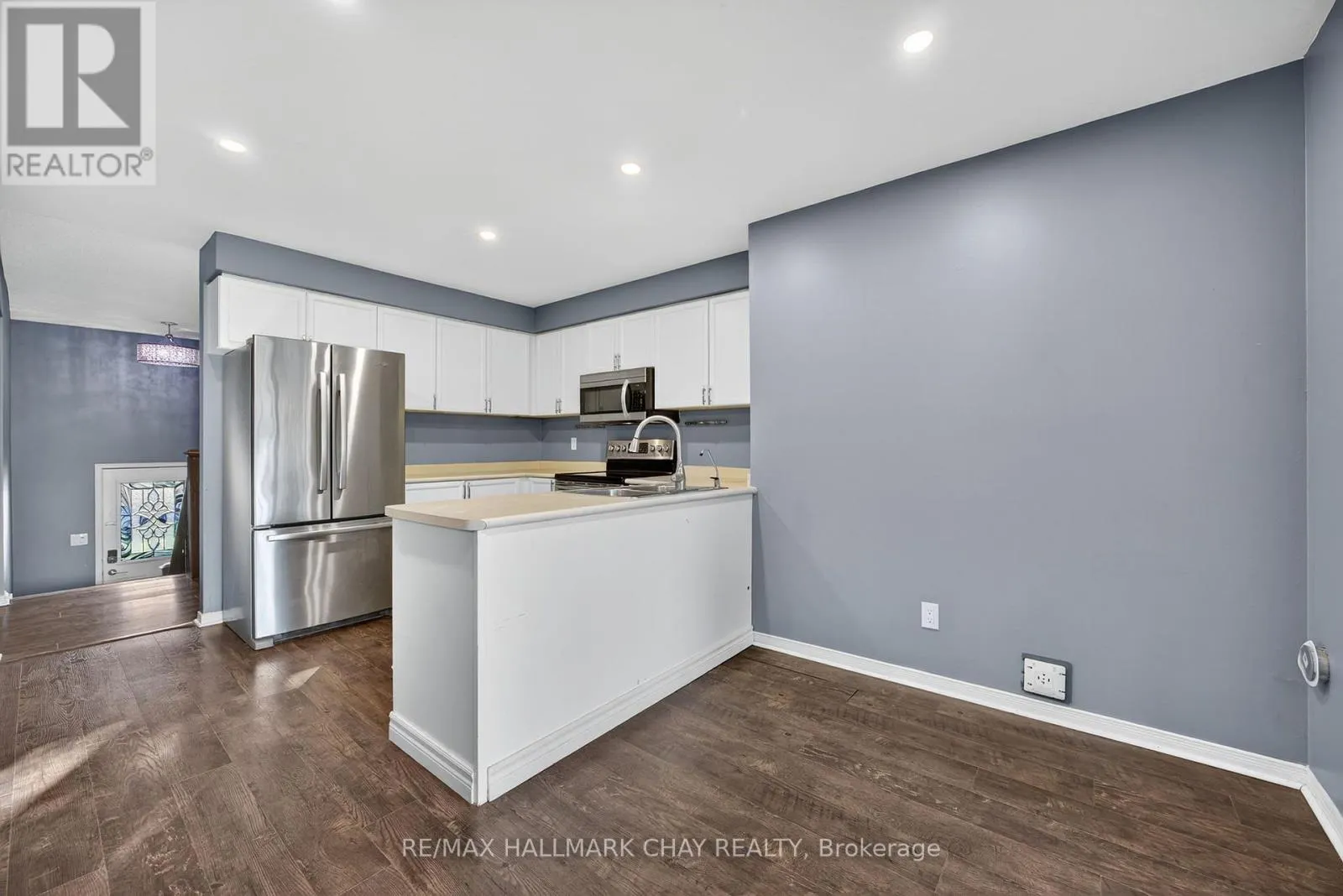 37 MCCARTHY CRESCENT