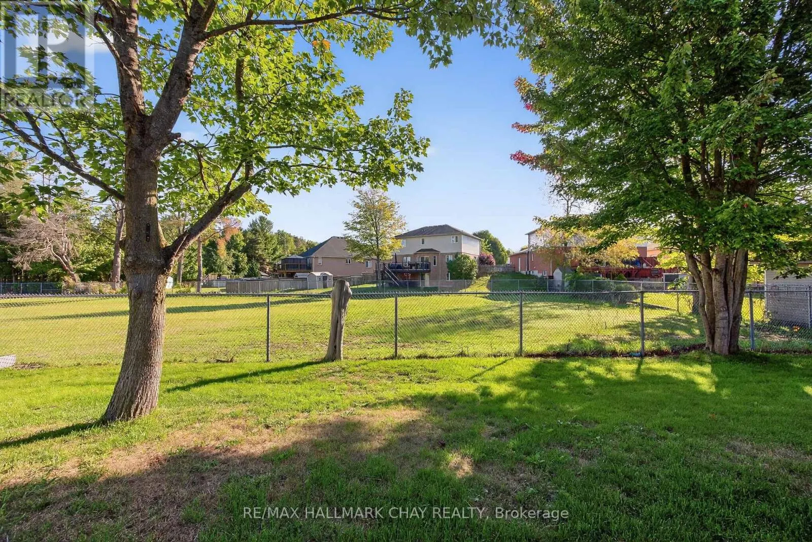 37 MCCARTHY CRESCENT