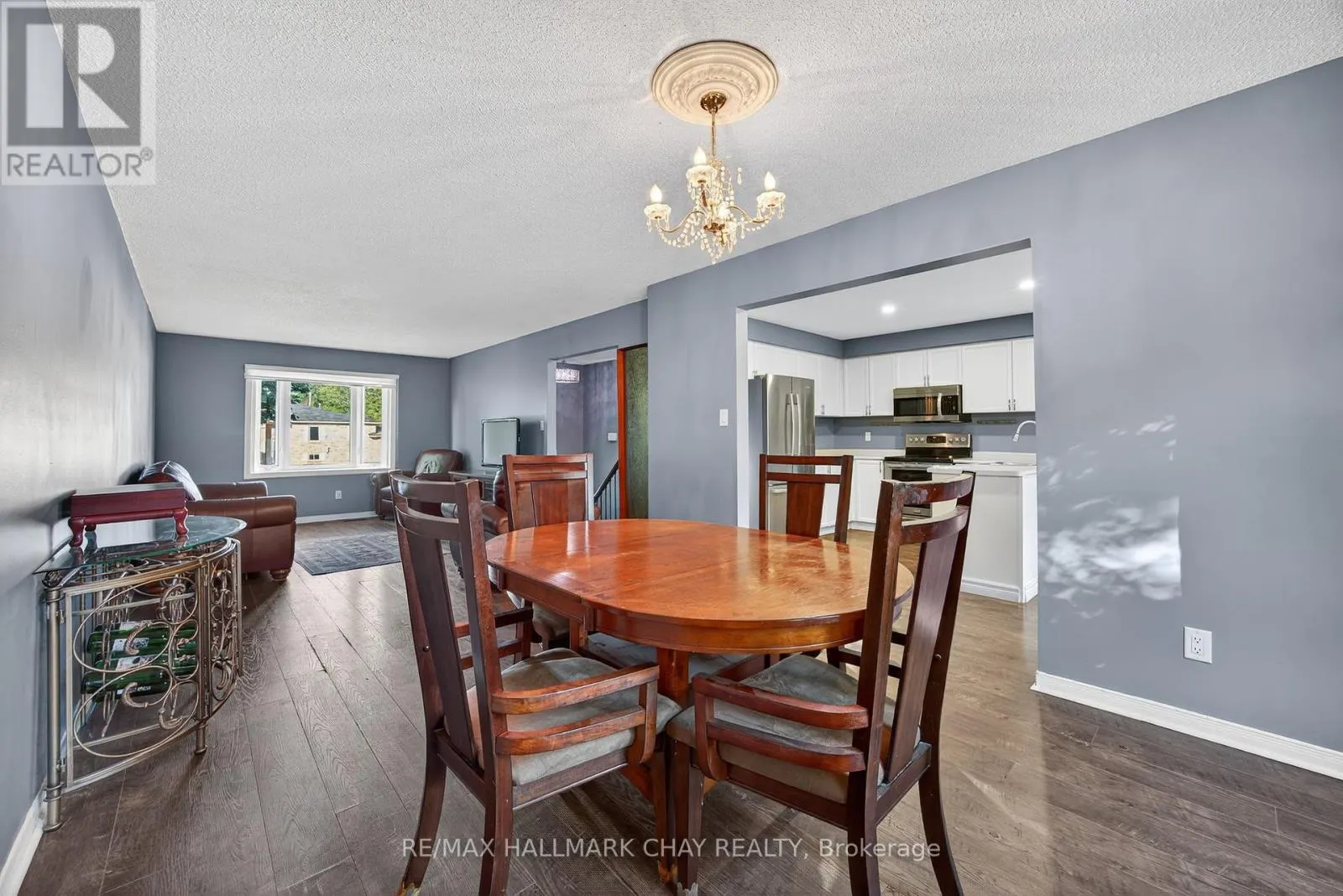 37 MCCARTHY CRESCENT