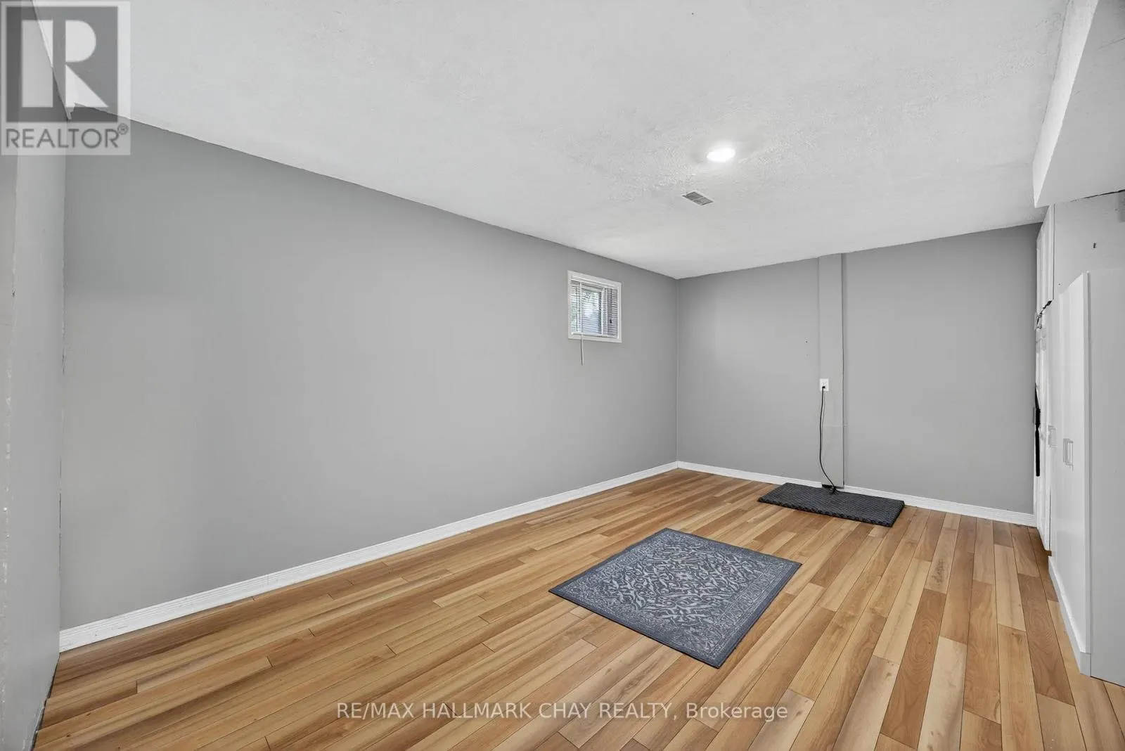 37 MCCARTHY CRESCENT