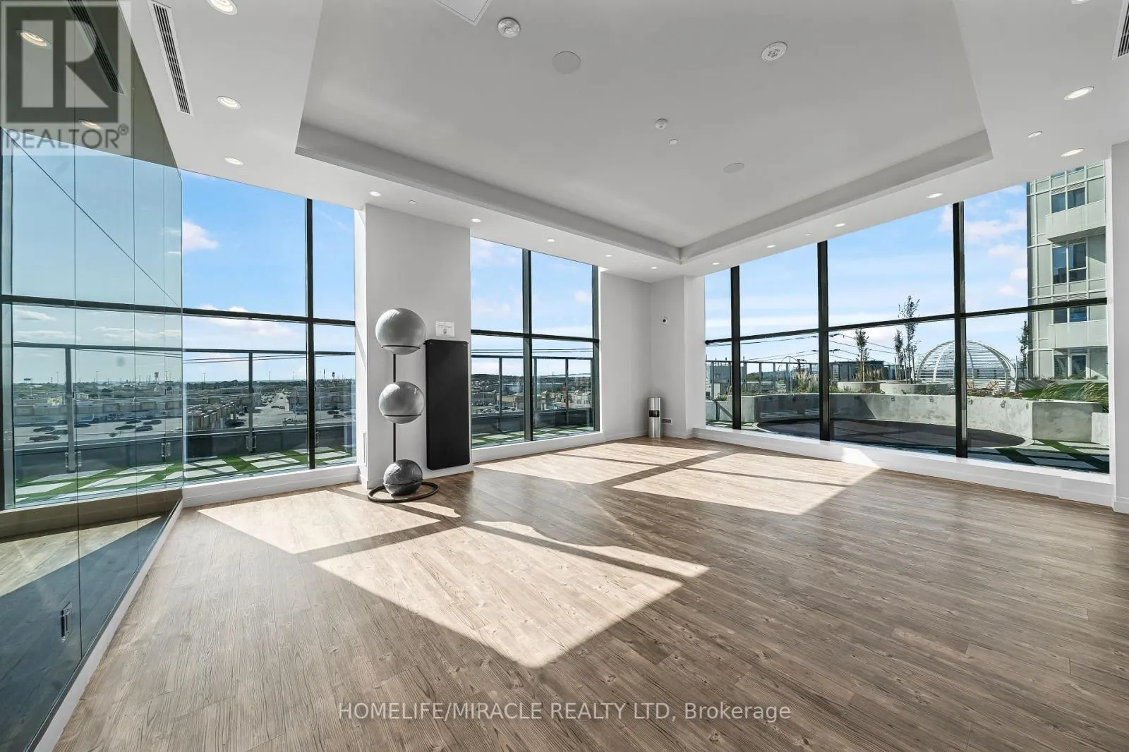 498 CALDARI ROAD