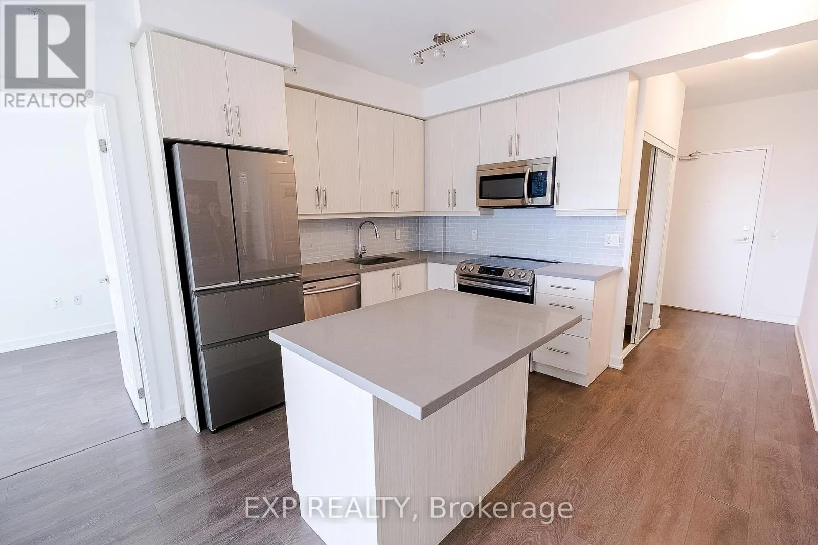 75 ONEIDA CRESCENT