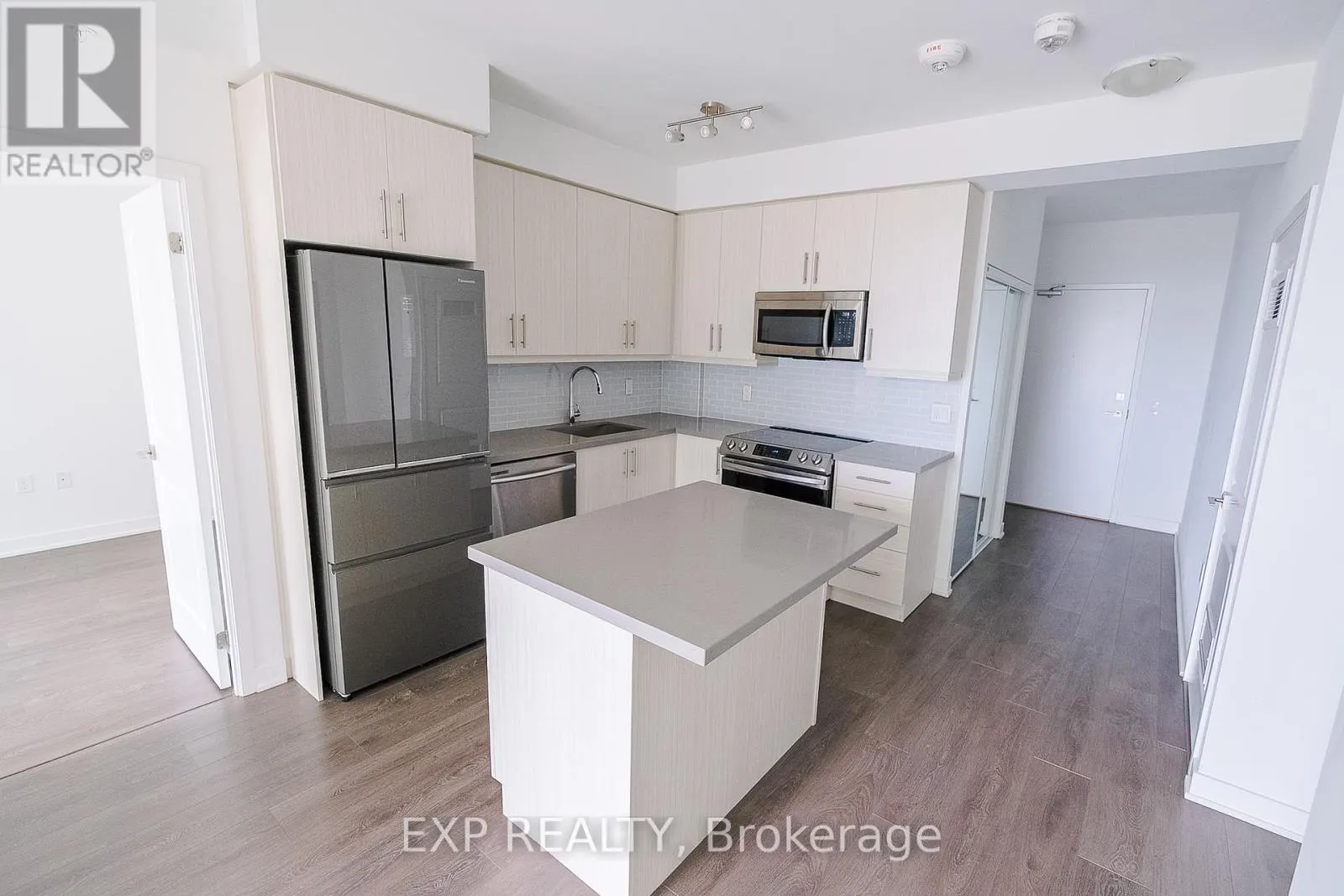 75 ONEIDA CRESCENT