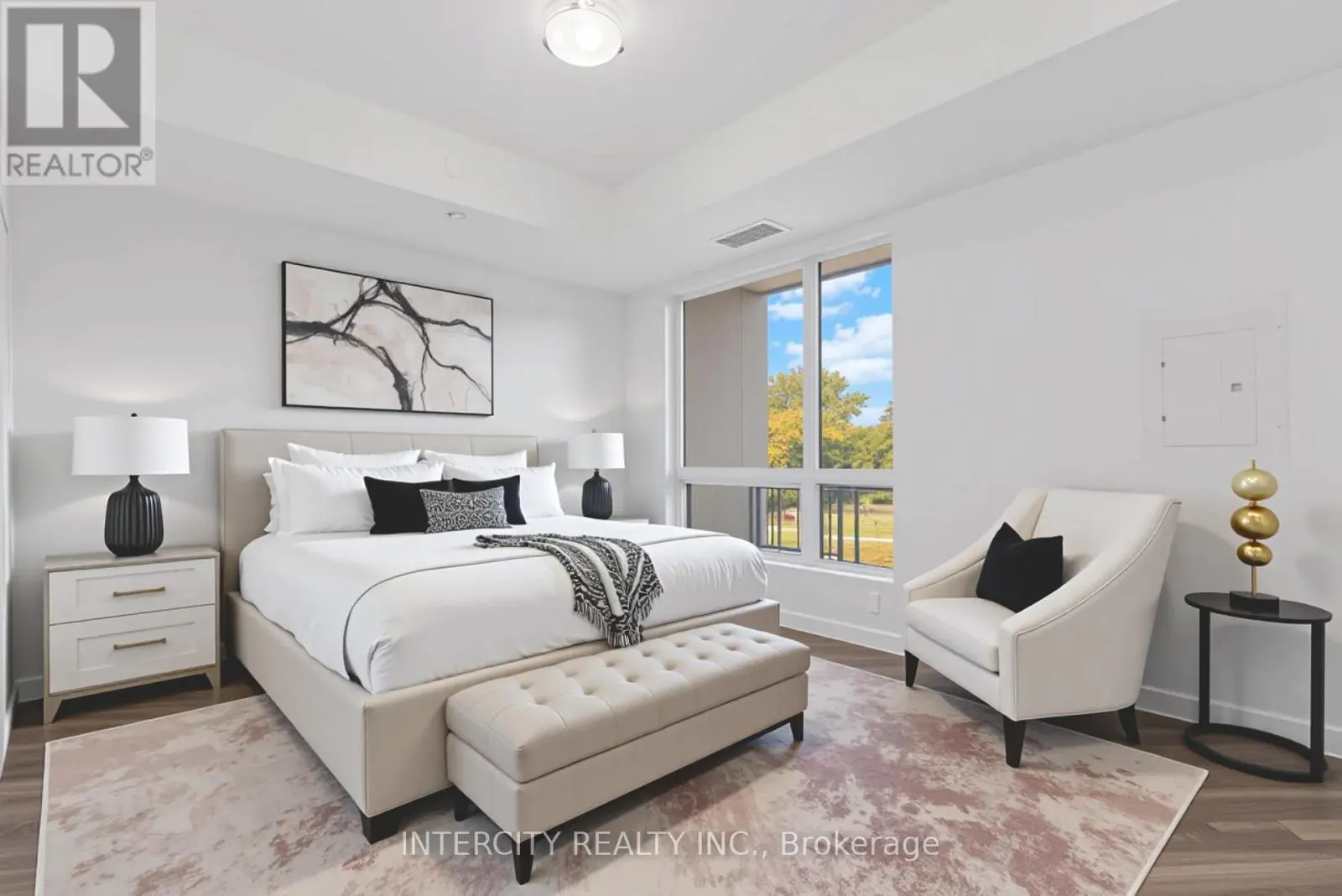 205 - 2075 KING ROAD