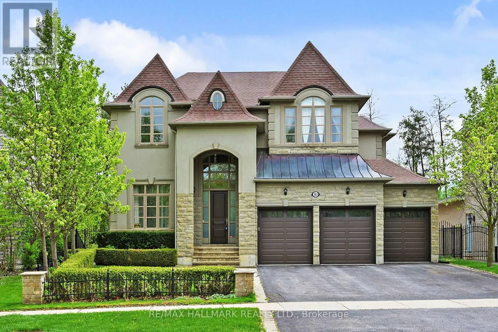 383 PARADELLE DRIVE