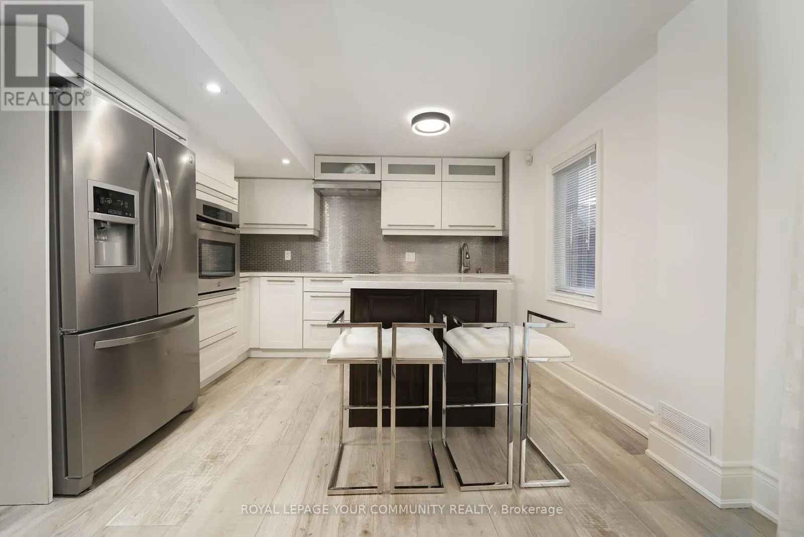 4 DAIRY AVENUE