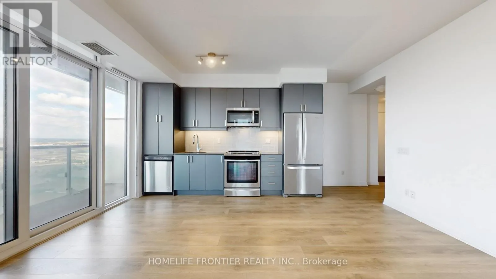 3313 - 7895 JANE STREET