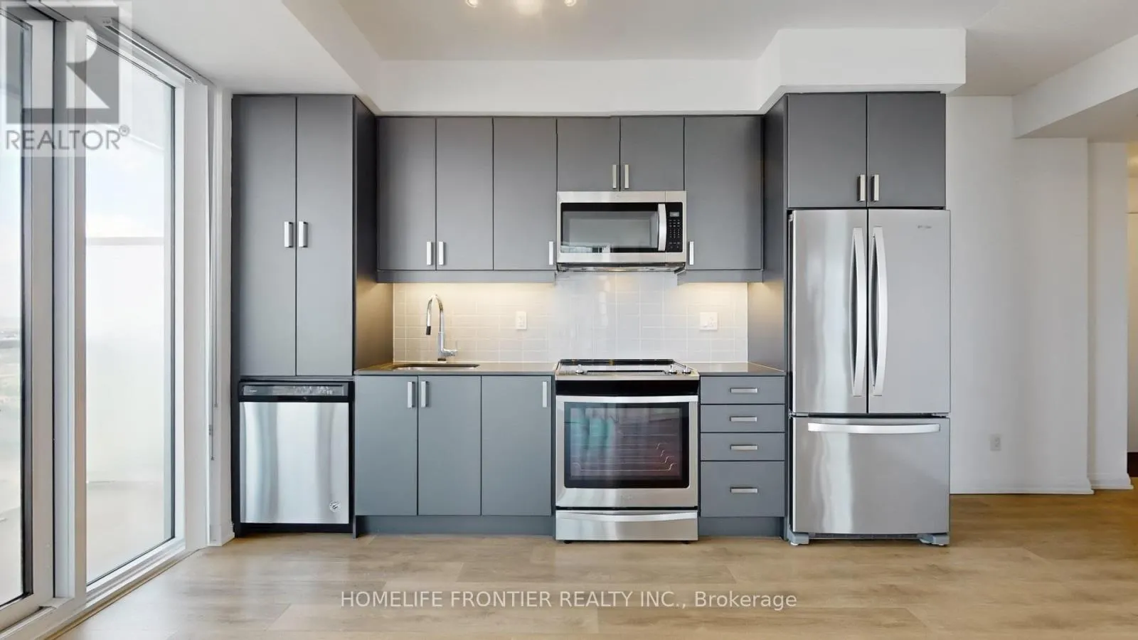3313 - 7895 JANE STREET