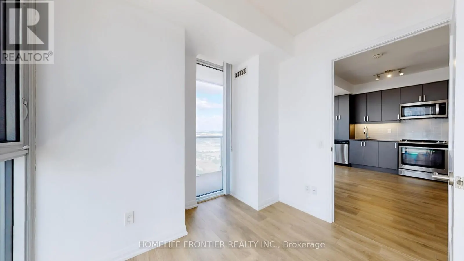 3313 - 7895 JANE STREET