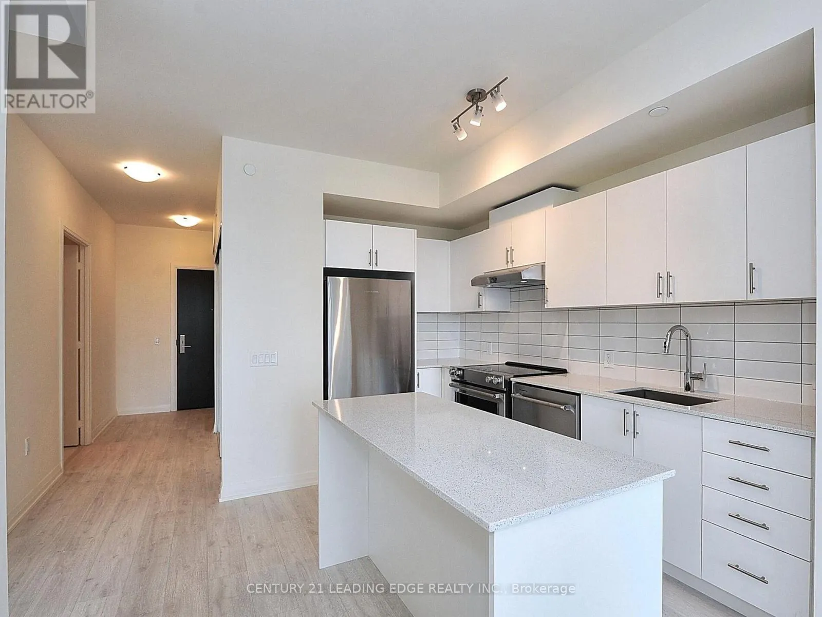 422 - 9000 JANE STREET