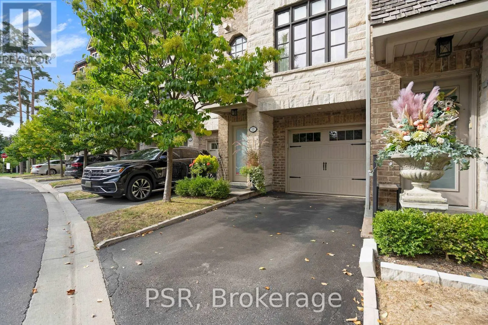 50 - 117 POWSELAND CRESCENT