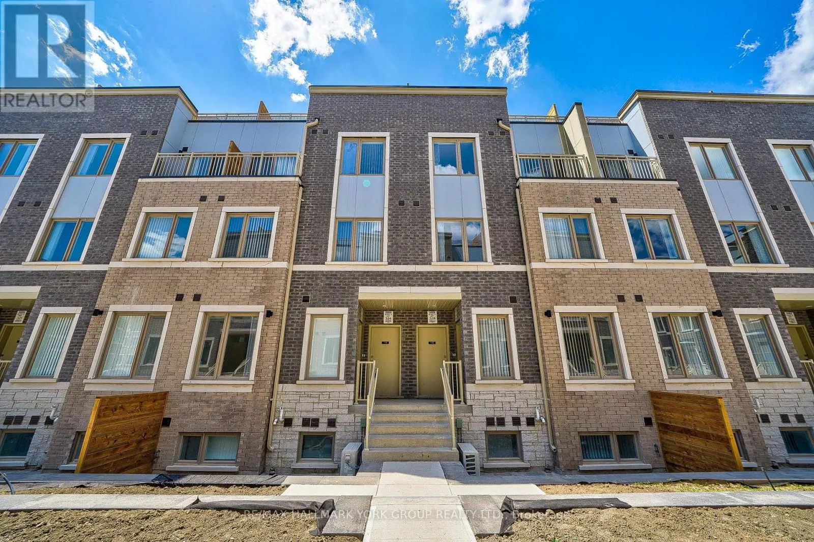 180 - 151 HONEYCRISP CRESCENT