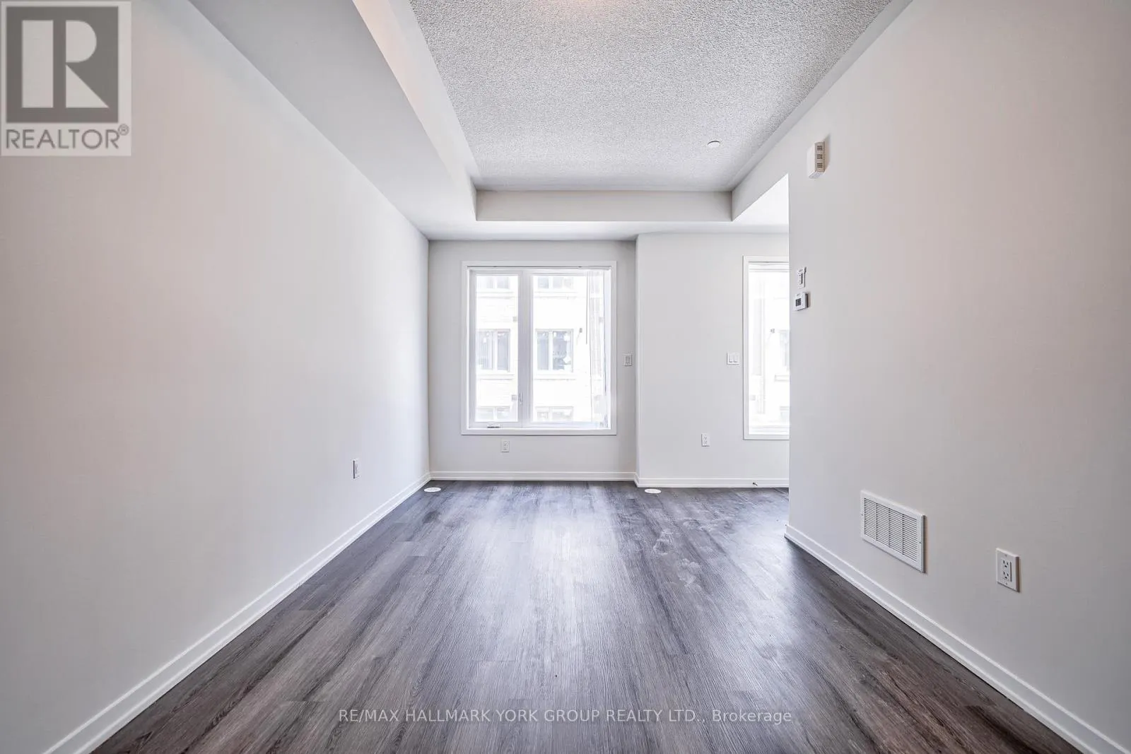 180 - 151 HONEYCRISP CRESCENT