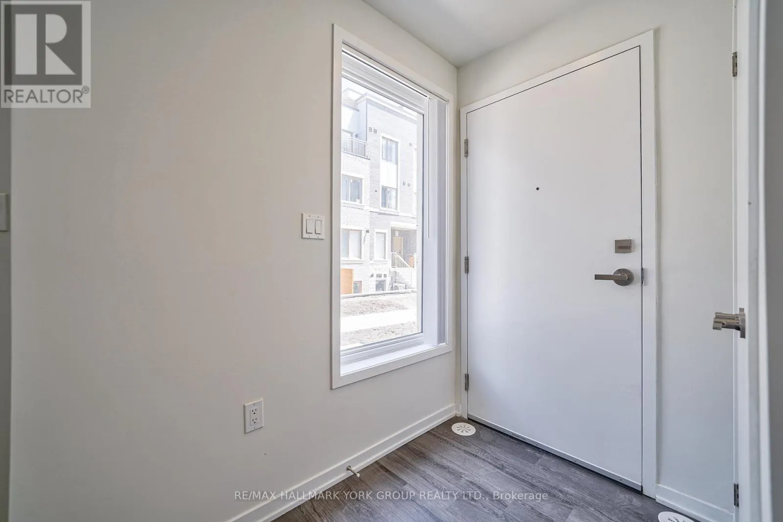 180 - 151 HONEYCRISP CRESCENT