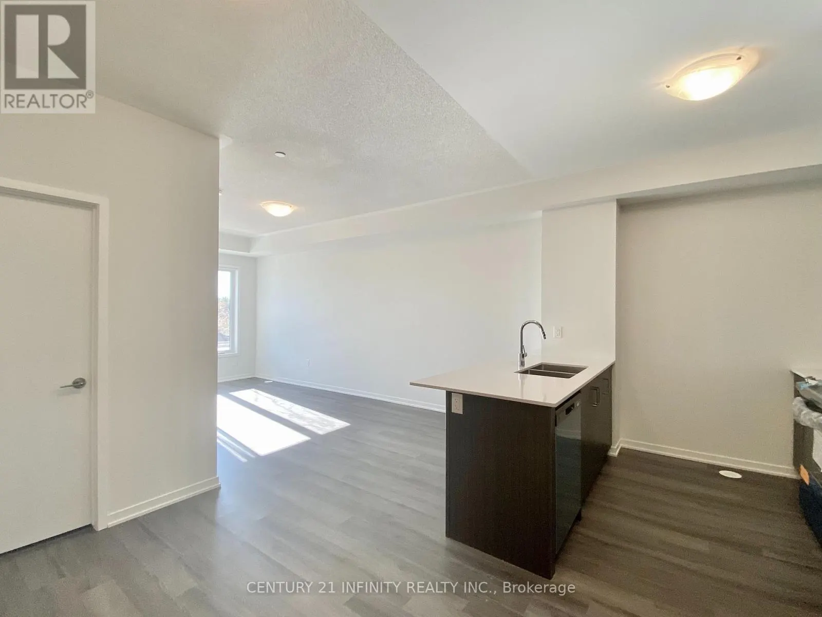 337 - 100 HONEYCRISP CRESCENT, #337