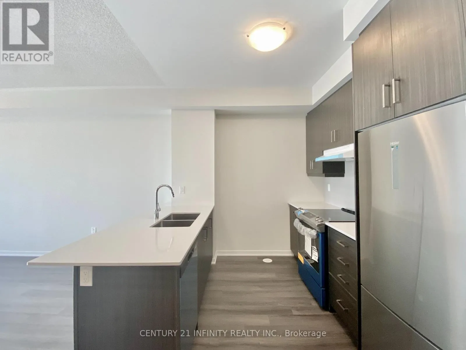 337 - 100 HONEYCRISP CRESCENT, #337