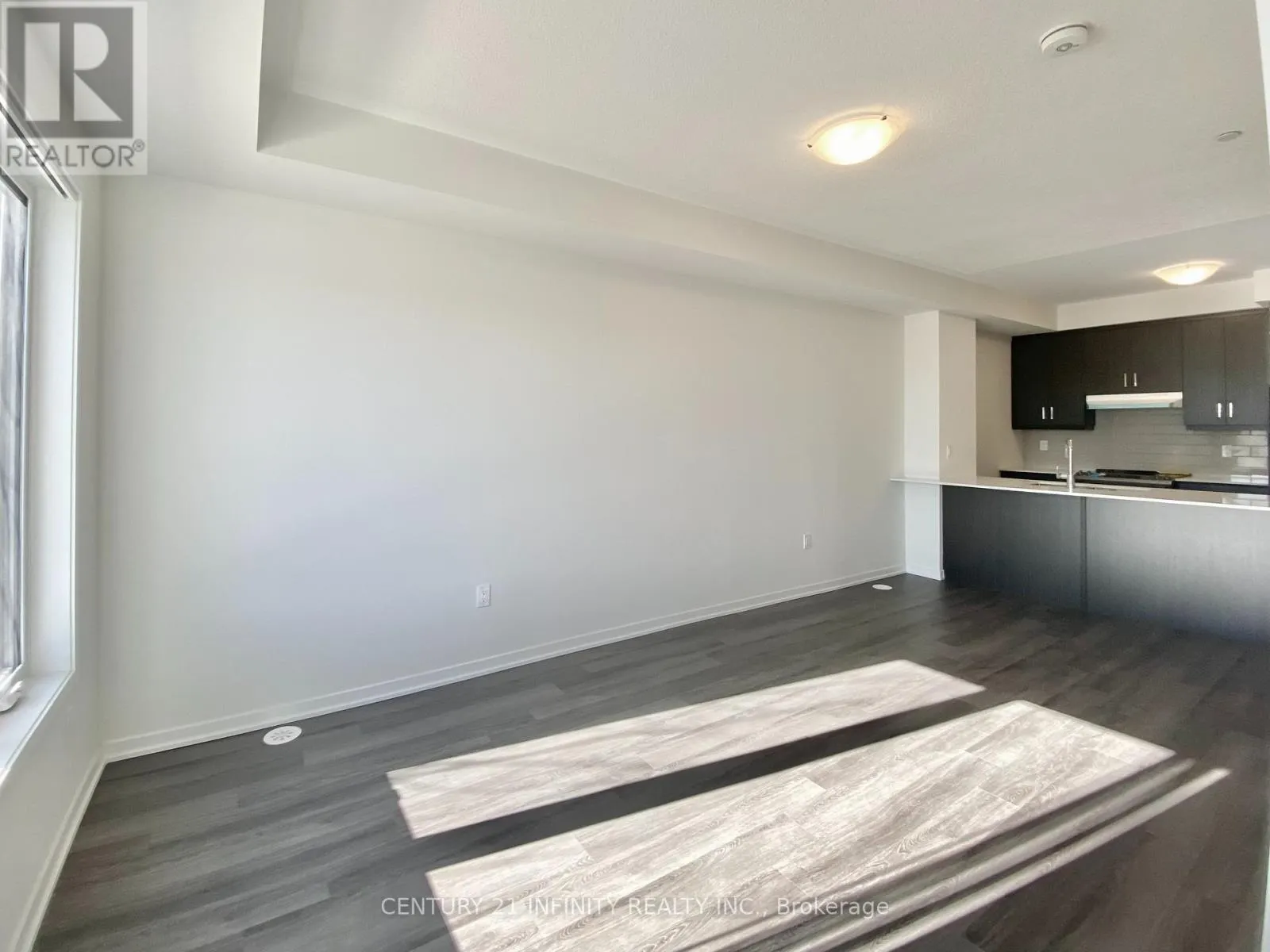 337 - 100 HONEYCRISP CRESCENT, #337