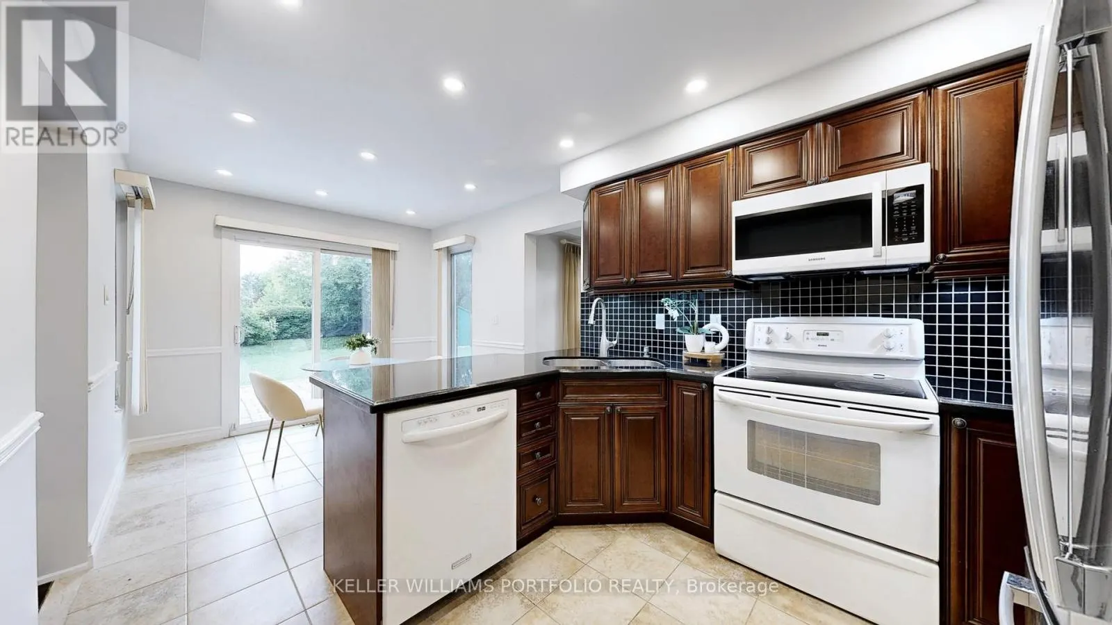 10 VALLEYVIEW ROAD