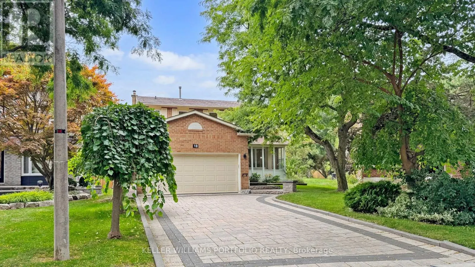 10 VALLEYVIEW ROAD