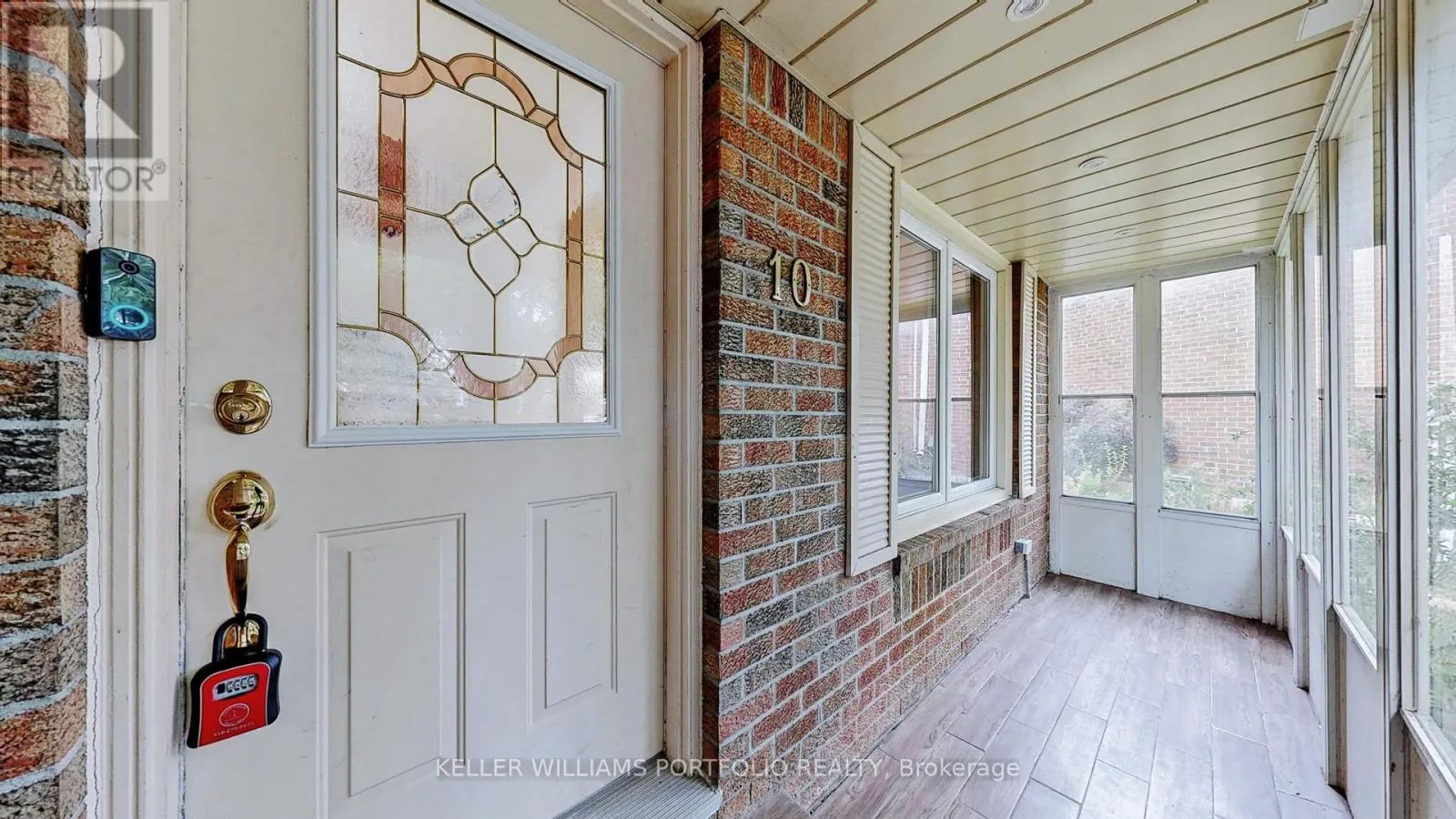 10 VALLEYVIEW ROAD