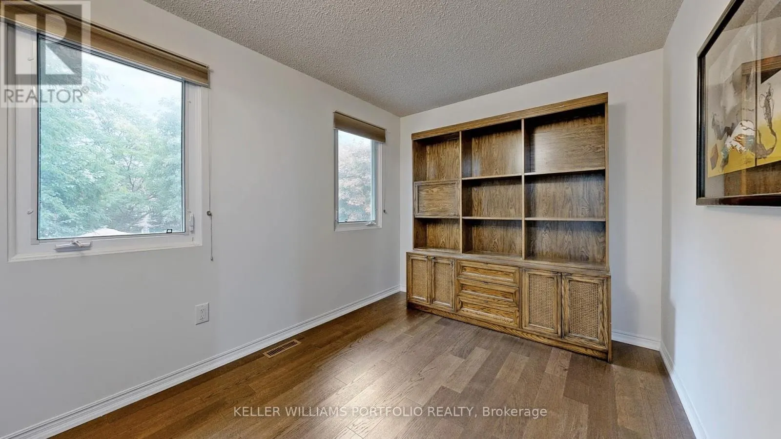 10 VALLEYVIEW ROAD