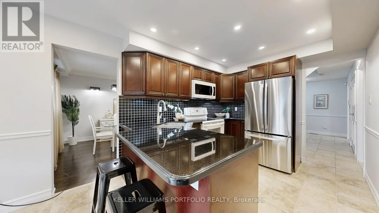 10 VALLEYVIEW ROAD