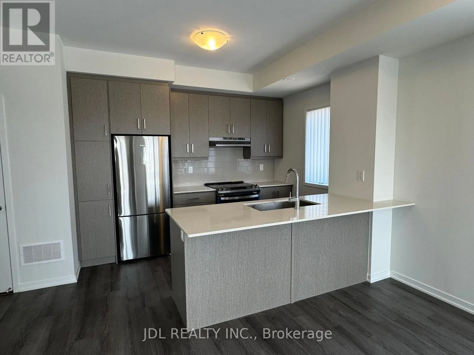 289 - 140 HONEYCRISP CRESCENT