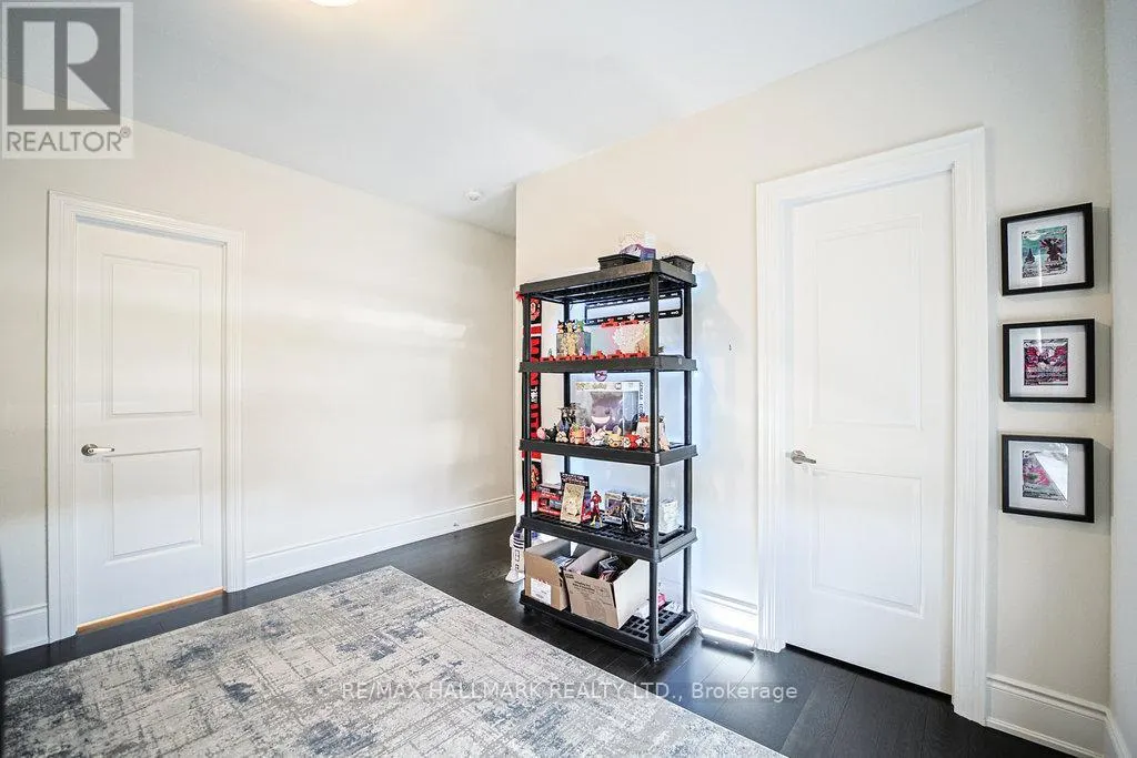 25 KENTLEDGE AVENUE