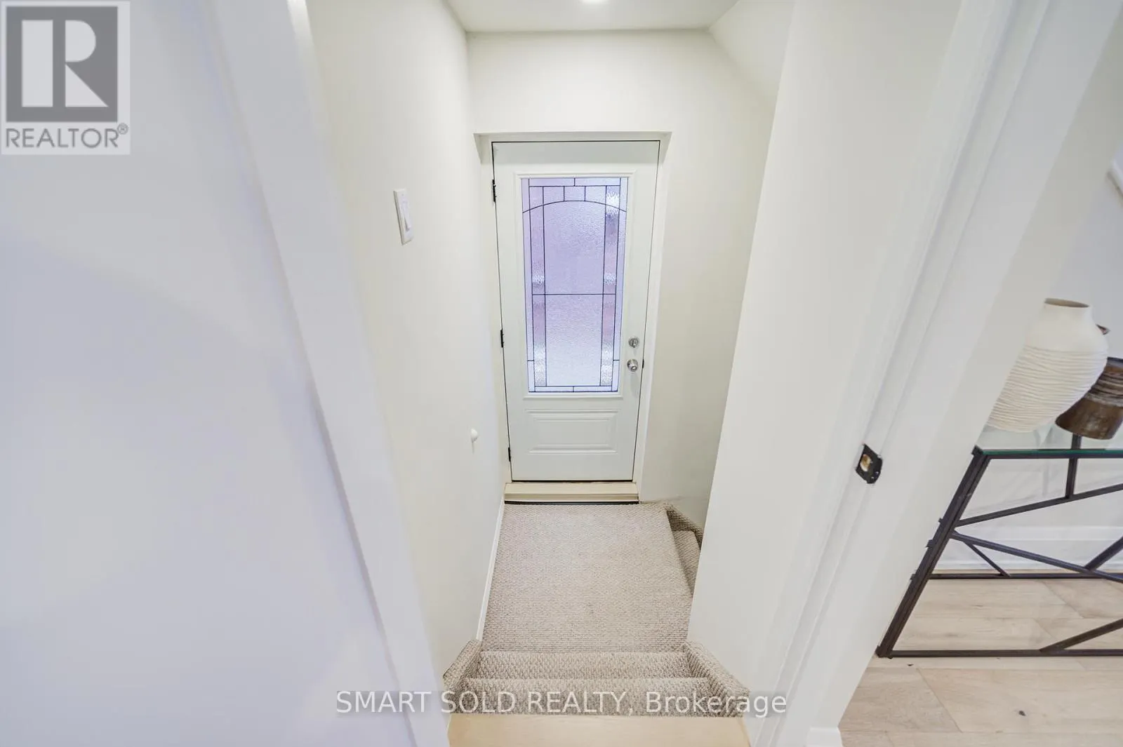 35 BENTOAK CRESCENT